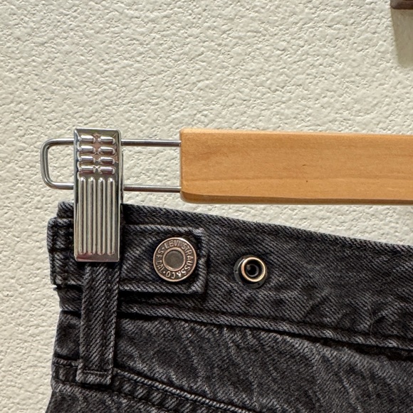 Levi's High Waisted Cinch Baggy Jeans - Picture 4 of 7